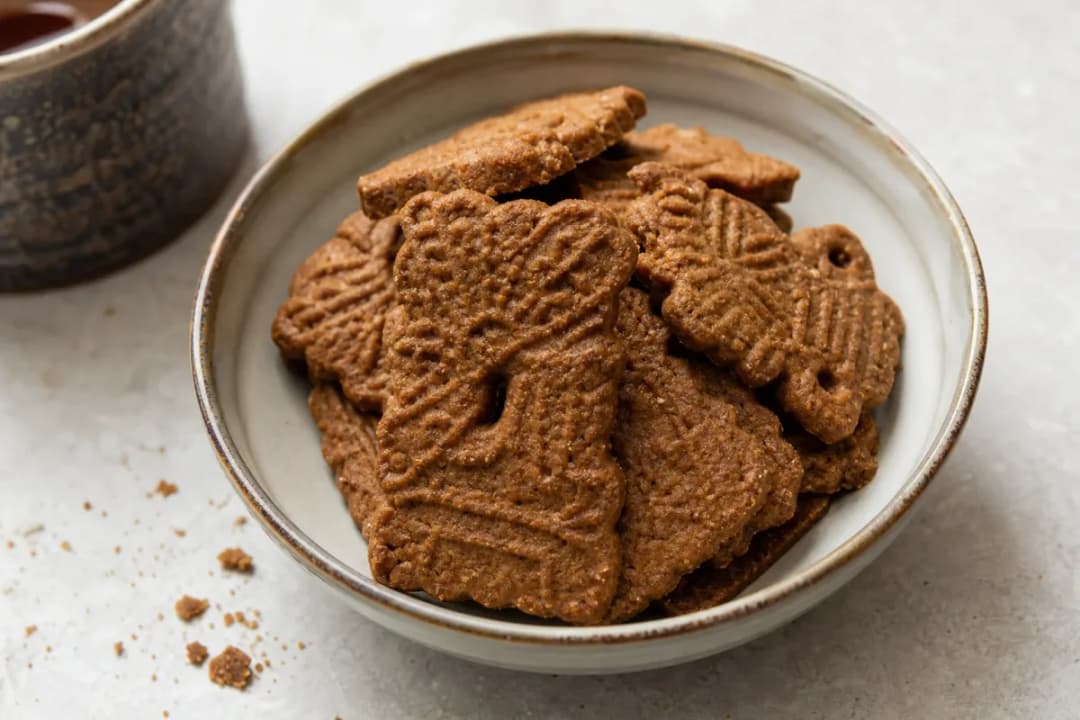 Belgian Speculoos Cookies with Warm Spices and Caramel Notes